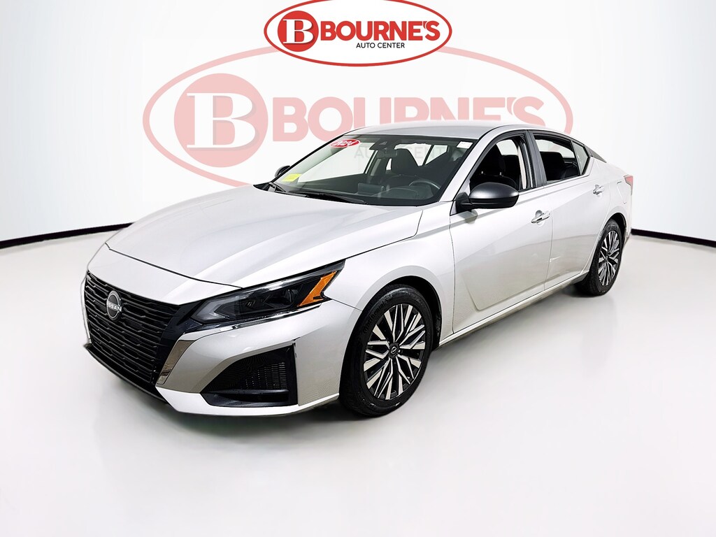 Used 2024 Nissan Altima 2.5 SV w/Android Auto & Apple Carplay Sedan