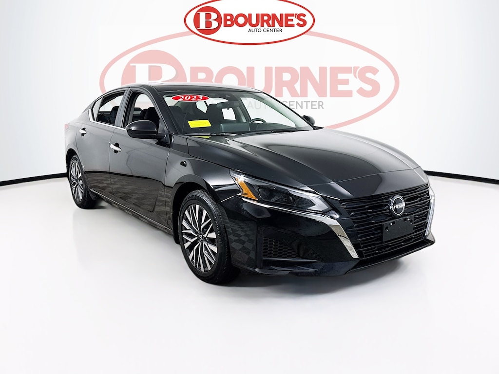 Used 2023 Nissan Altima 2.5 SV AWD w/Navigation,Heated Seats,Sunroof Sedan