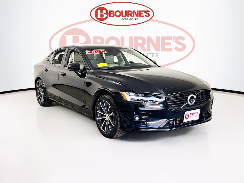 Used 2022 Volvo S60 B5 AWD Momentum w/Navigation,Leather,Pano Roof Sedan