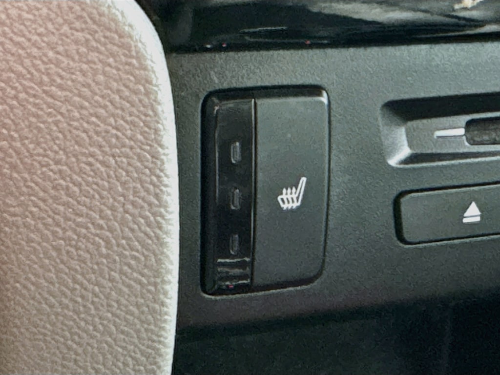 Used 2021 Honda Pilot Touring AWD w/Navigation,Leather,Sunroof SUV