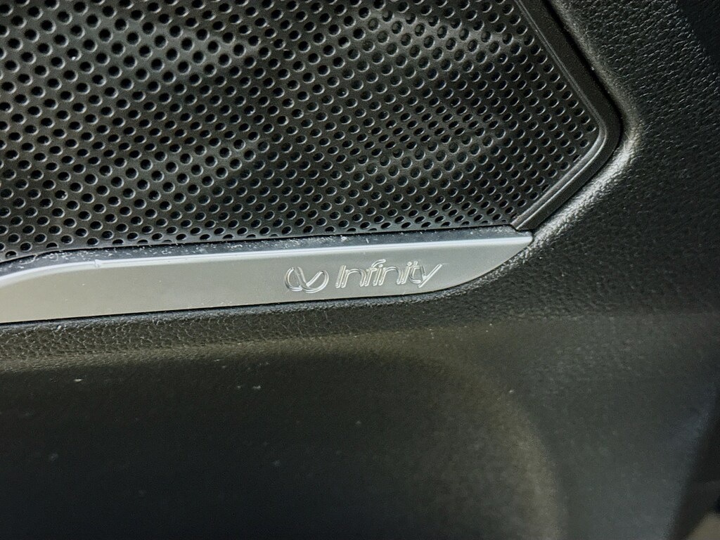 Used 2019 Hyundai Santa Fe Ultimate 2.0T AWD w/Navigation,Leather,PanoRoof SUV