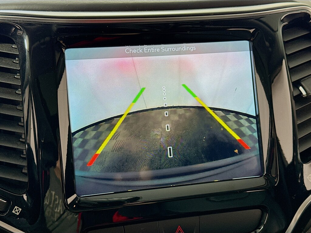 Used 2019 Jeep Cherokee Overland 4x4 w/Navigation,Leather,Pano Sunroof SUV