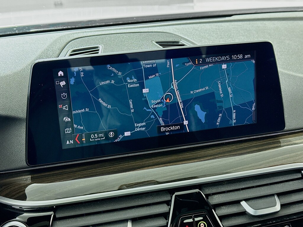 Used 2019 BMW 530i xDrive w/Navigation,Leather,Pano Sunroof Sedan