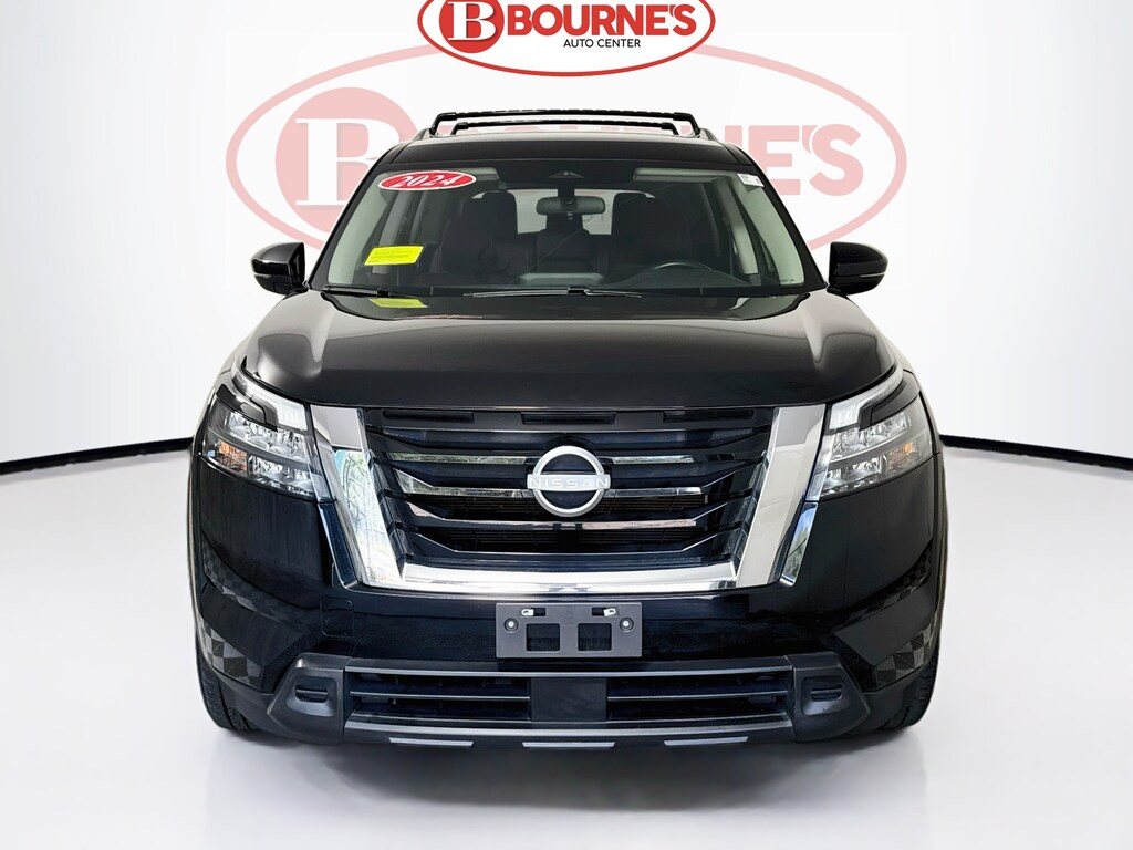 Used 2024 Nissan Pathfinder SV 4WD w/Heated Seats,Android & Apple Carplay SUV