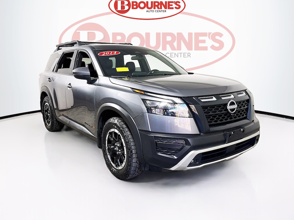 Used 2024 Nissan Pathfinder Rock Creek 4x4 w/Heated Seats,Android&Apple Carplay SUV