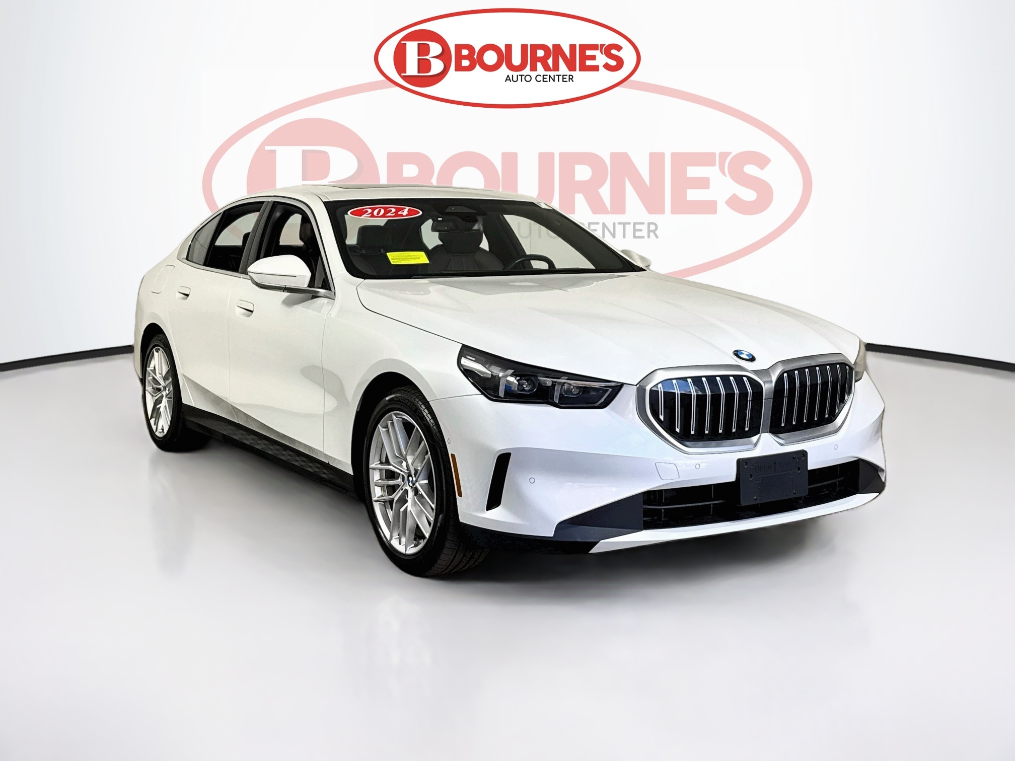 2024 BMW 530i xDrive w/Navigation,Heated Leather,Pano Sunroof Sedan