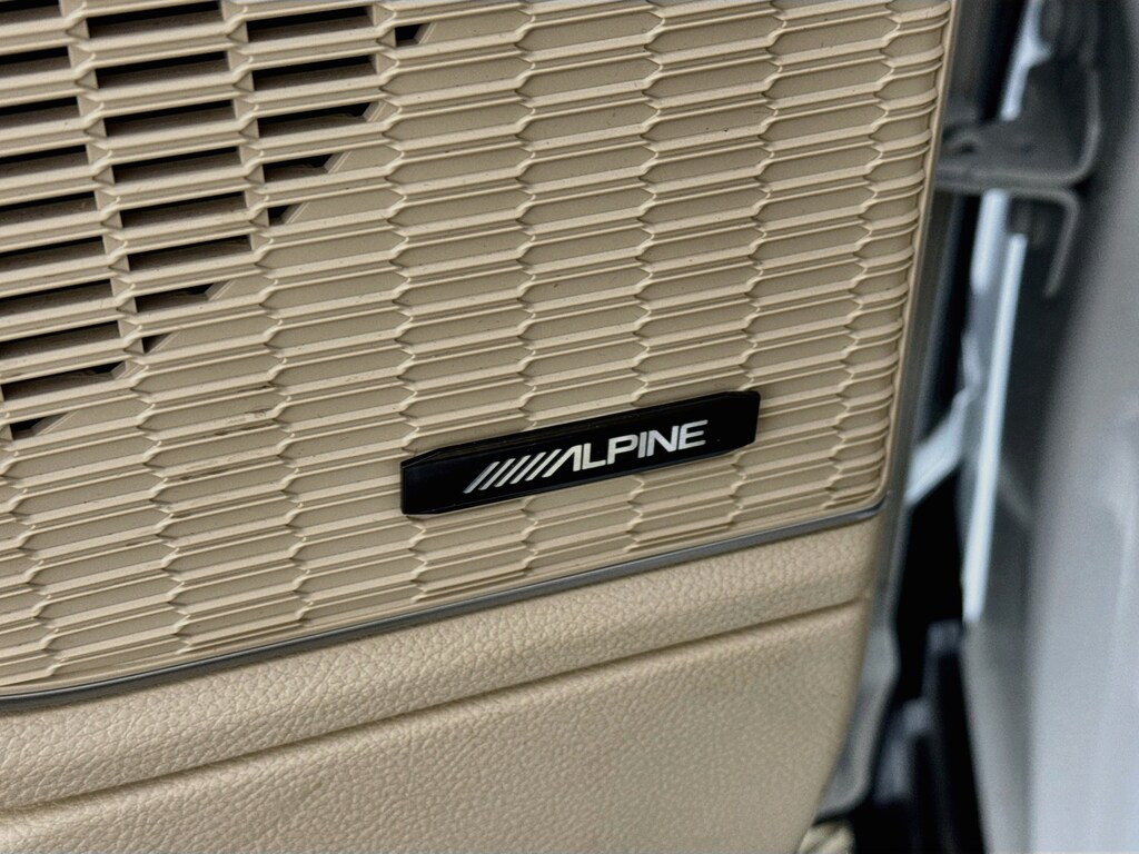 Used 2022 Jeep Grand Cherokee L Limited 4x4 w/Navigation,Heated Leather SUV