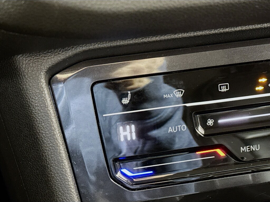 Used 2022 Volkswagen Tiguan 2.0T SE 4MOTION AWD w/Heated Leather SUV