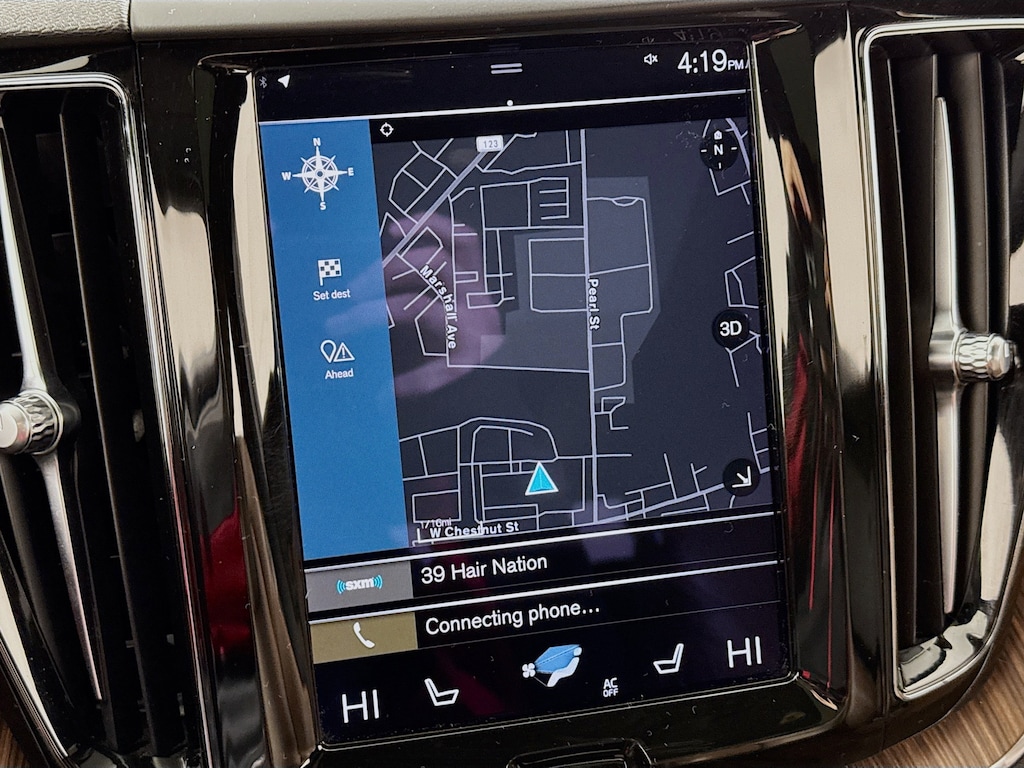 Used 2021 Volvo XC60 T5 Momentum AWD w/Navigation,Leather,Pano Roof SUV