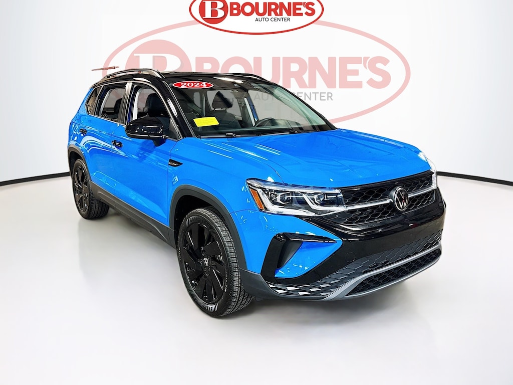 Used 2024 Volkswagen Taos 1.5T SE Black 4MOTION w/Heated Seats,Pano Sunroof SUV