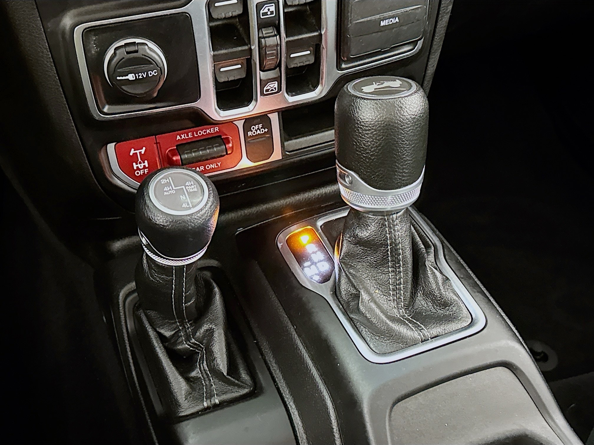 2024 Jeep Wrangler 4xe Willys 4XE - Photo 18