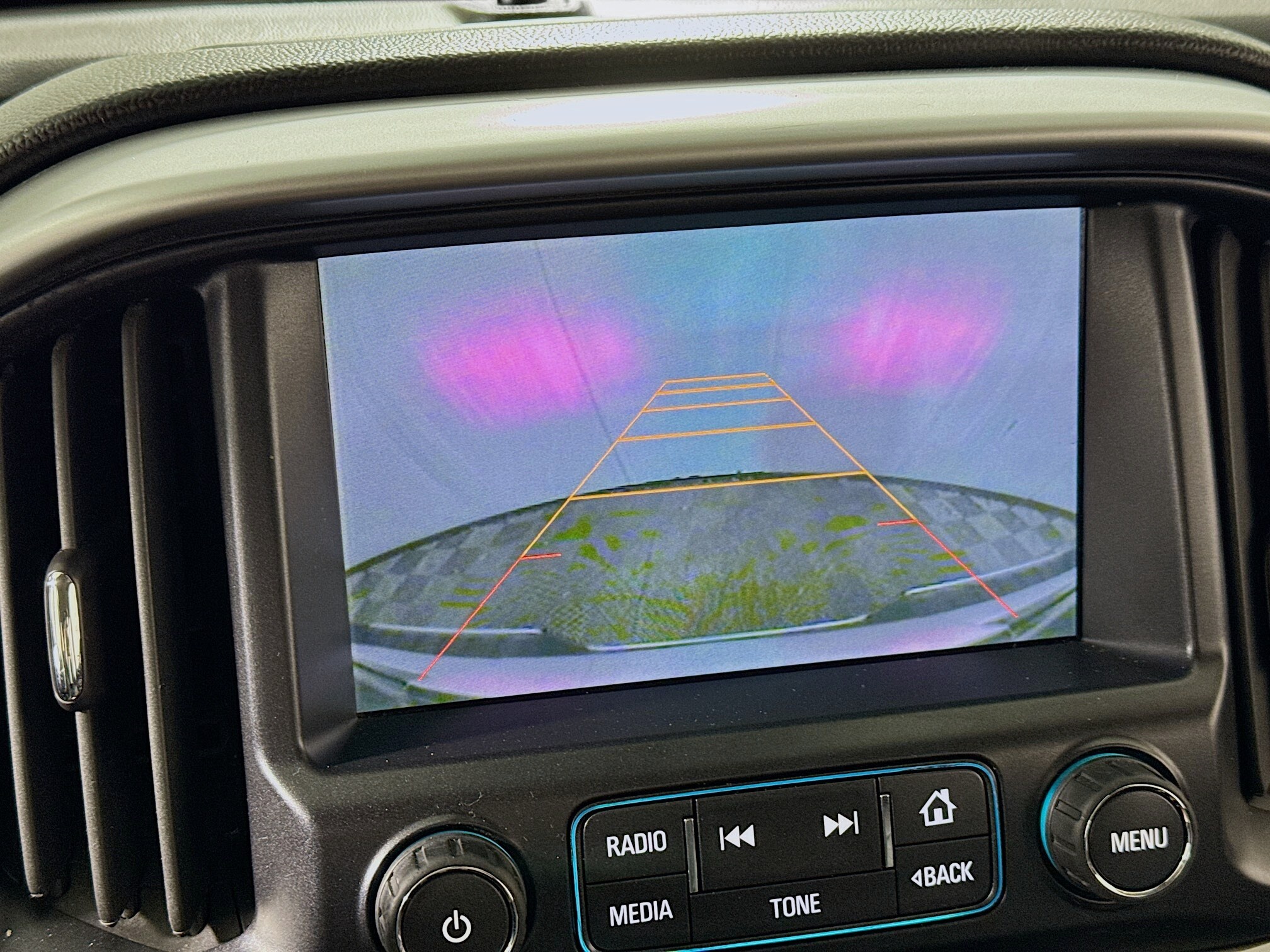 2015 Chevrolet Colorado LT photo 2