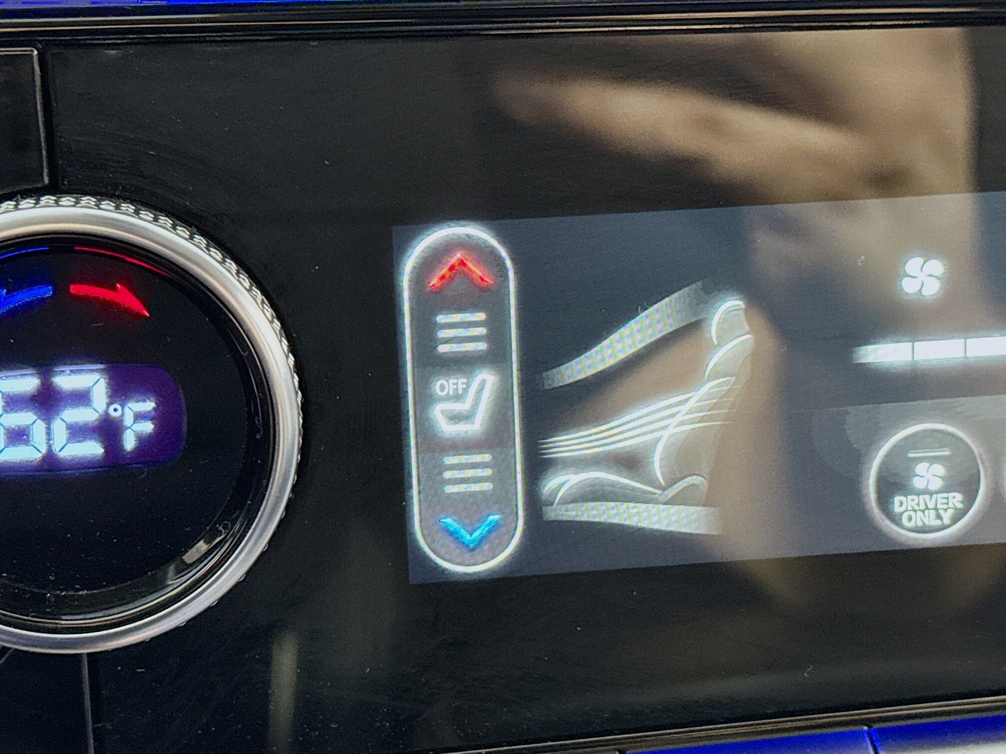 2024 Genesis Electrified GV70 Advanced photo 2