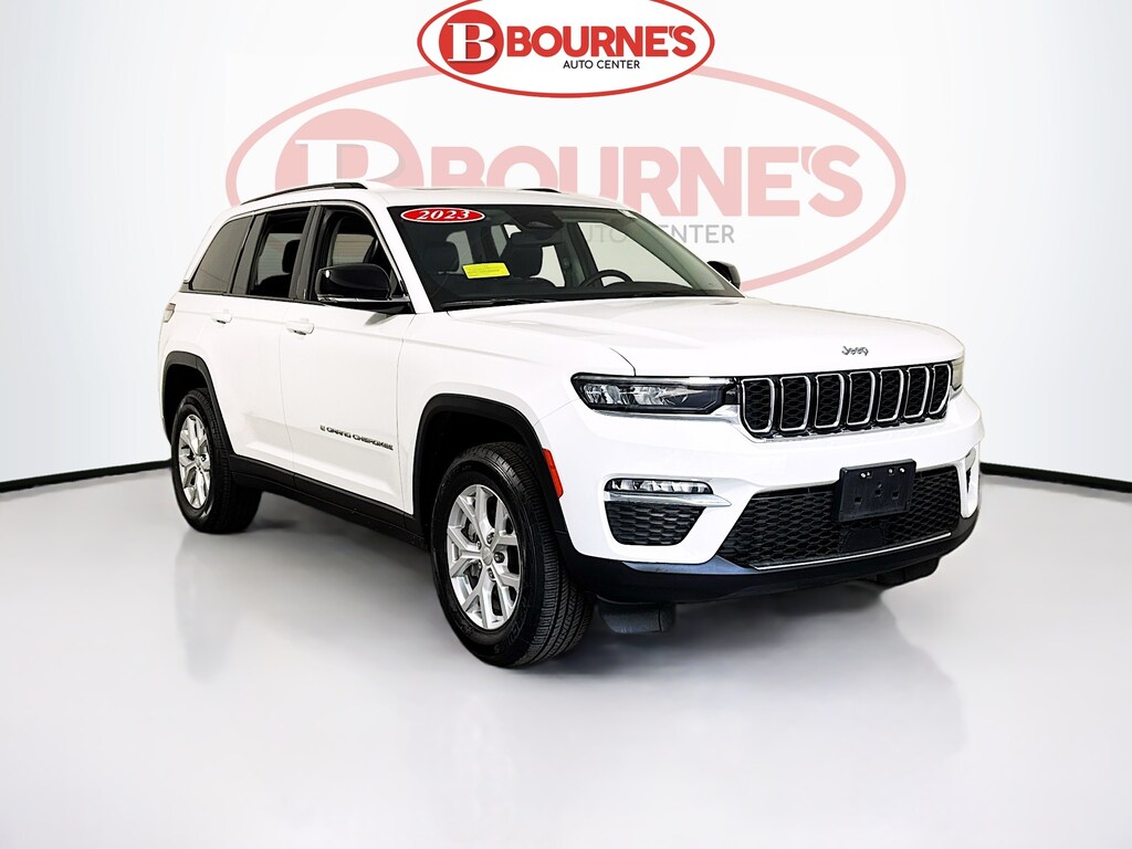 Used 2023 Jeep Grand Cherokee Limited 4x4 w/Navigation,Leather, Pano Sunroof SUV