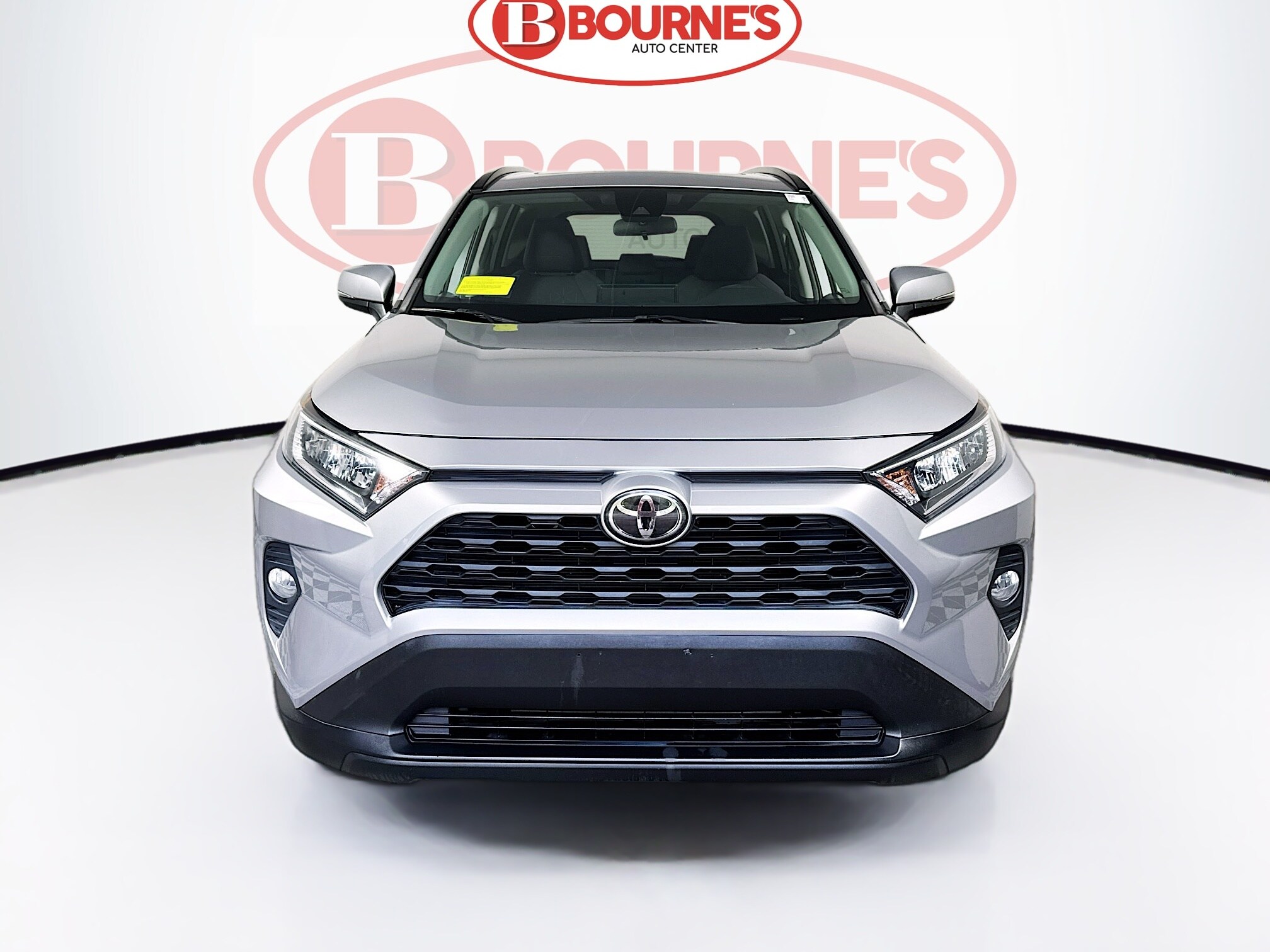2019 Toyota RAV4 XLE photo 4