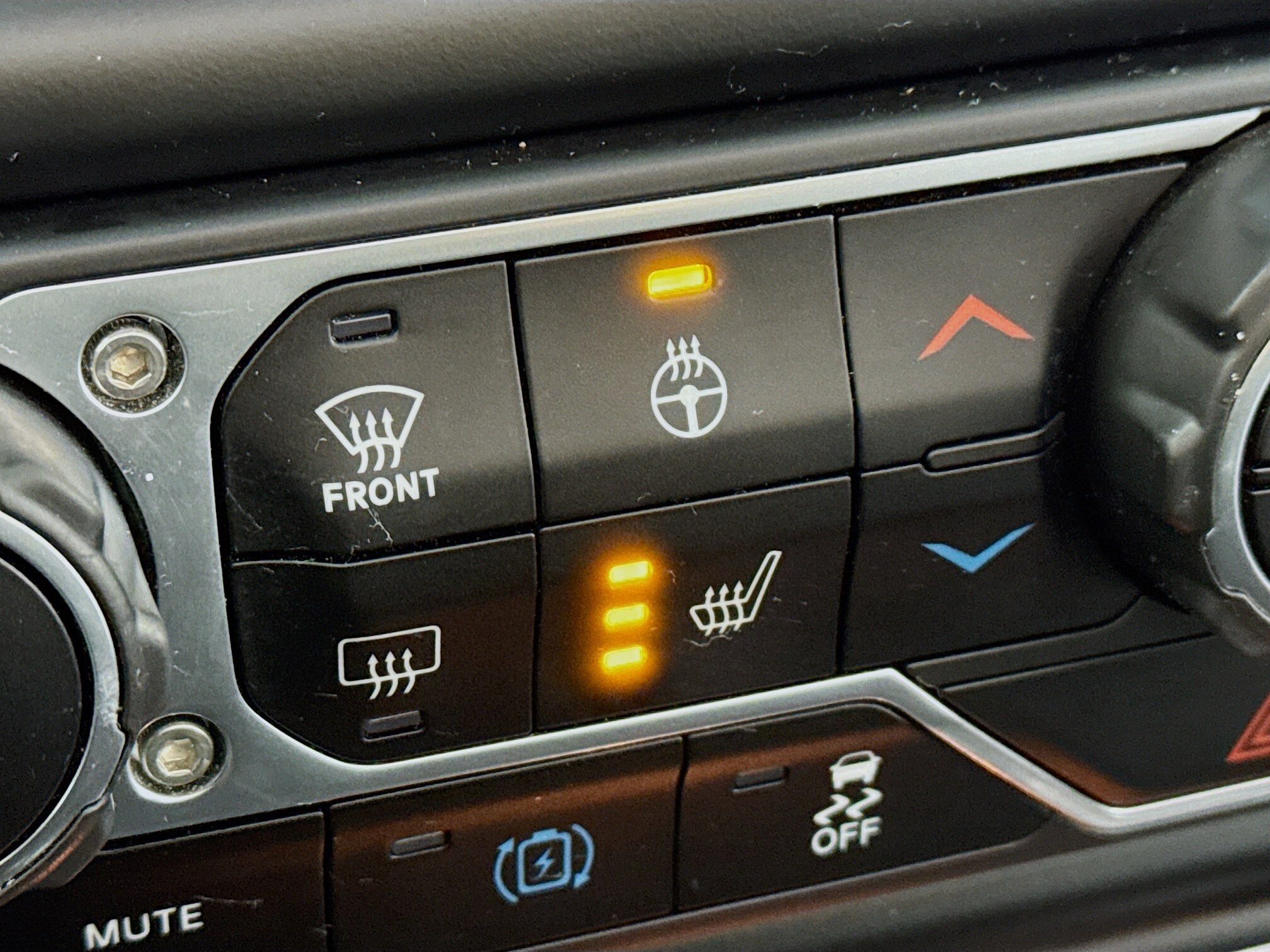 2022 Jeep Wrangler Unlimited Sahara 4xe photo 4