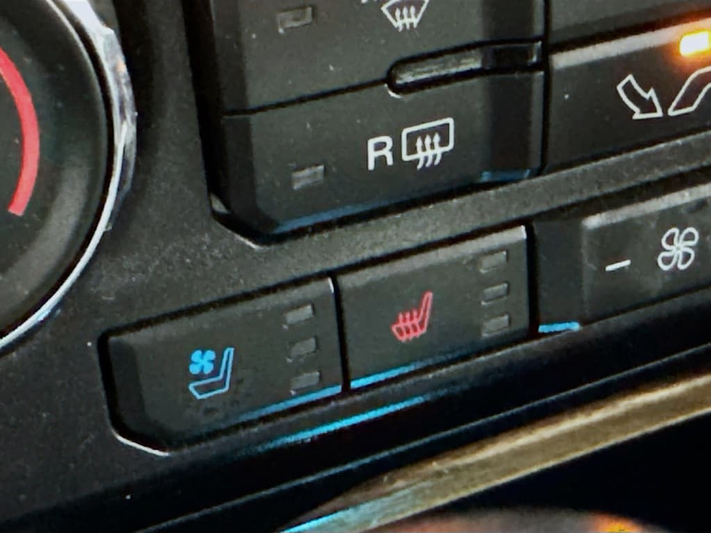 Used 2019 Ford F-150 SuperCrew Lariat 4WD w/Navigation,Heated Leather Truck SuperCrew Cab