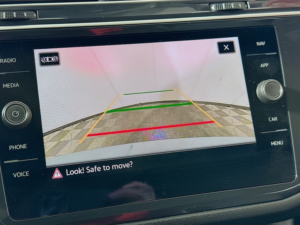 Used 2024 Volkswagen Tiguan 2.0T SEL R-Line 4Motion w/Navi,Leather,Pano Roof,Fender Audio SUV