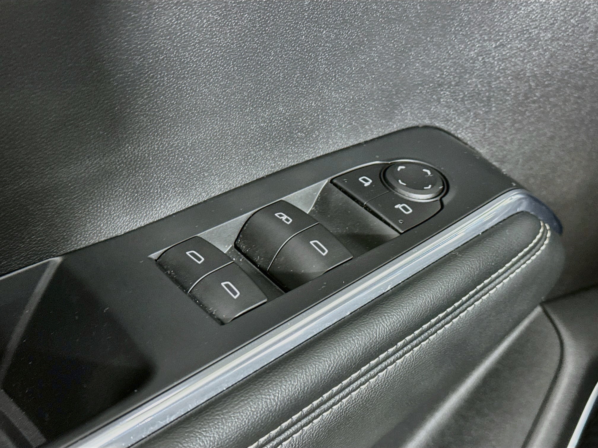 2025 GMC Acadia Elevation - Photo 21