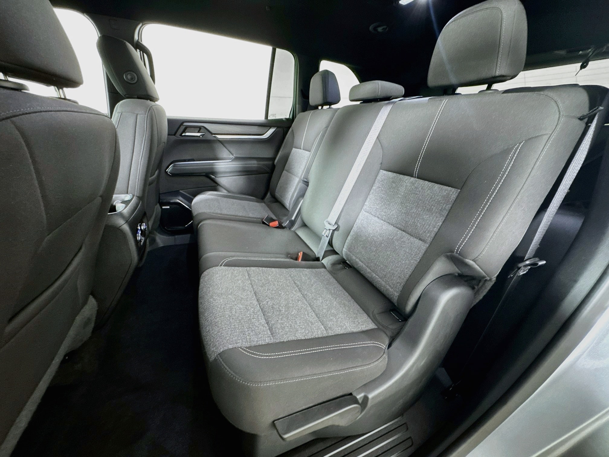 2025 GMC Acadia Elevation - Photo 23