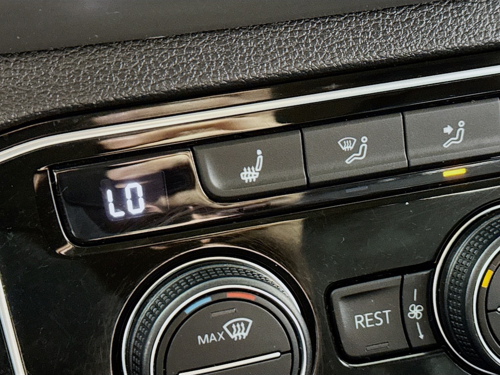 Used 2023 Volkswagen Atlas SE 4MOTION w/Heated Leather,Pano Sunroof SUV