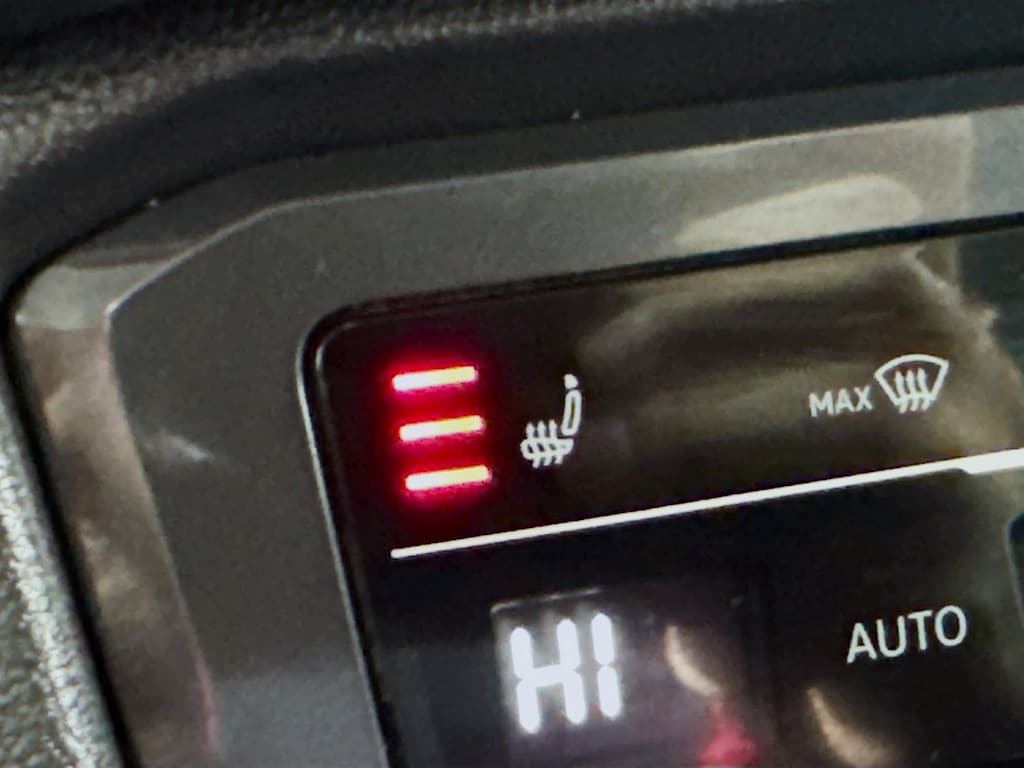 Used 2022 Volkswagen Tiguan 2.0T SE 4MOTION w/Heated Leather SUV