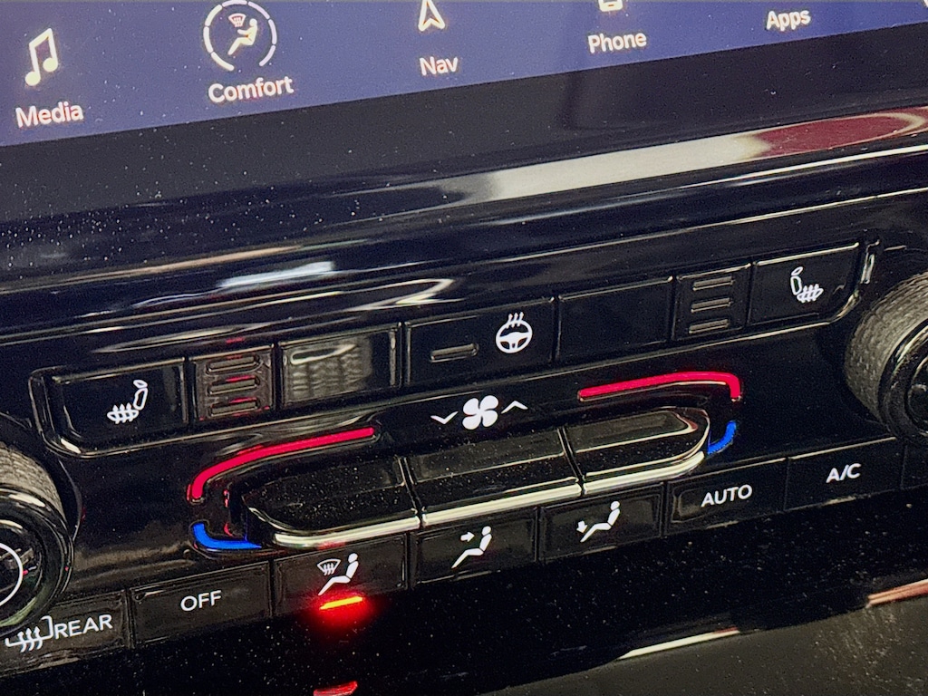 Used 2021 Jeep Grand Cherokee L Limited 4x4 w/Navigation,Leather, Pano Sunroof SUV