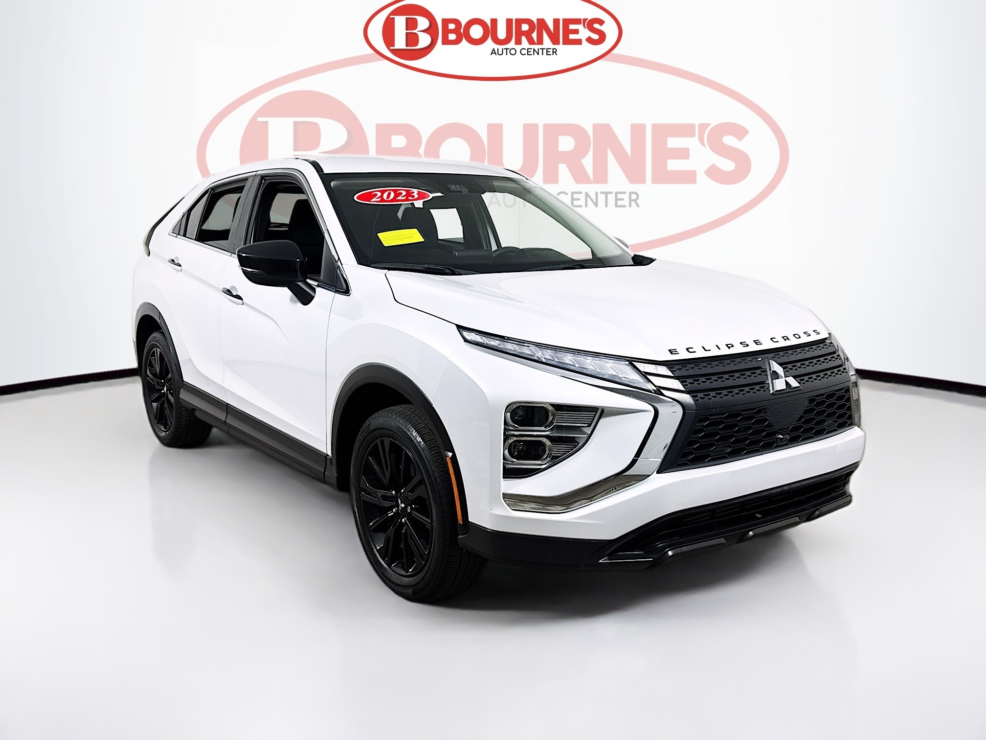 2023 Mitsubishi Eclipse Cross LE's photo