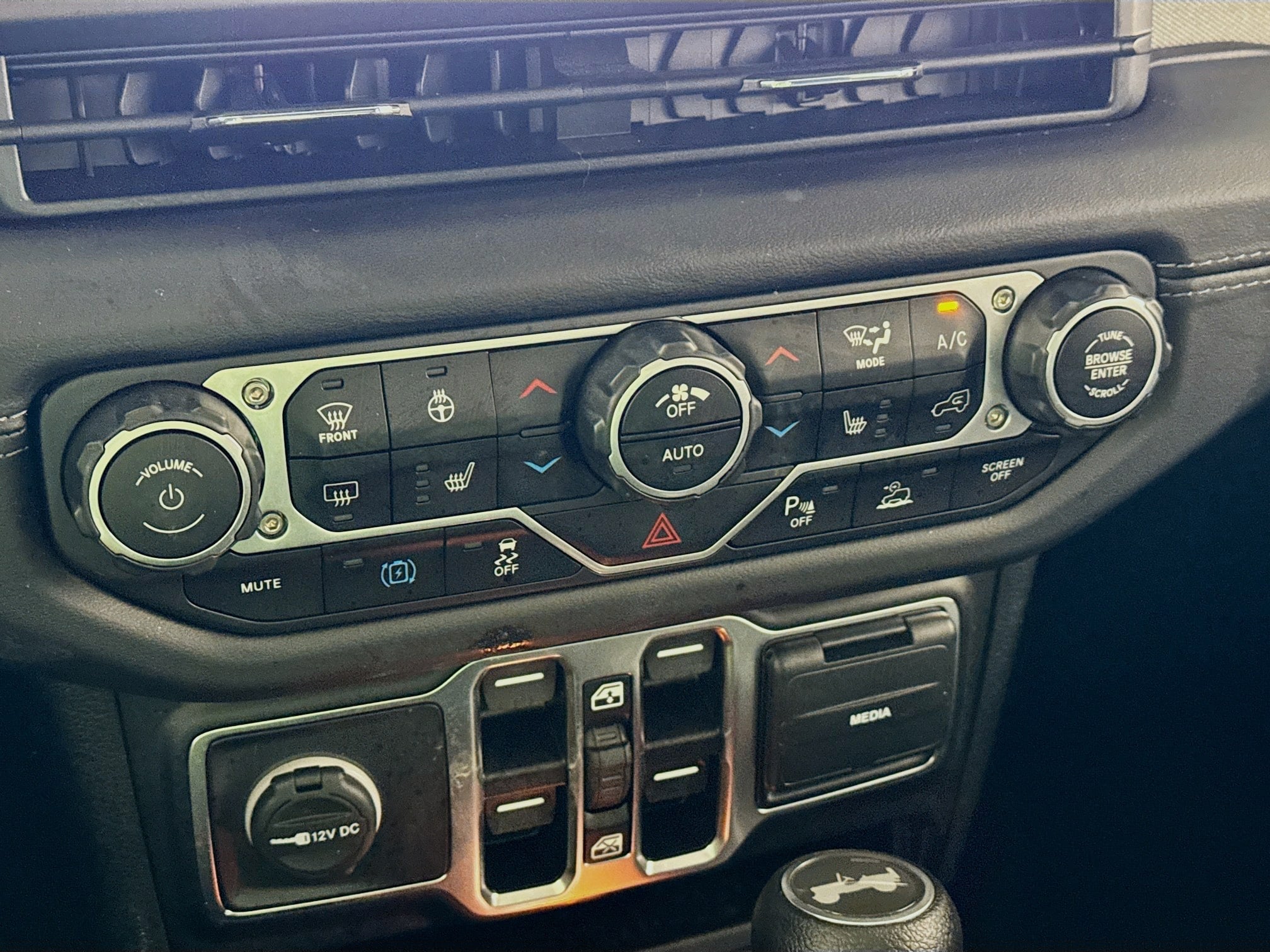 2025 Jeep Wrangler 4xe Sahara 4XE - Photo 17