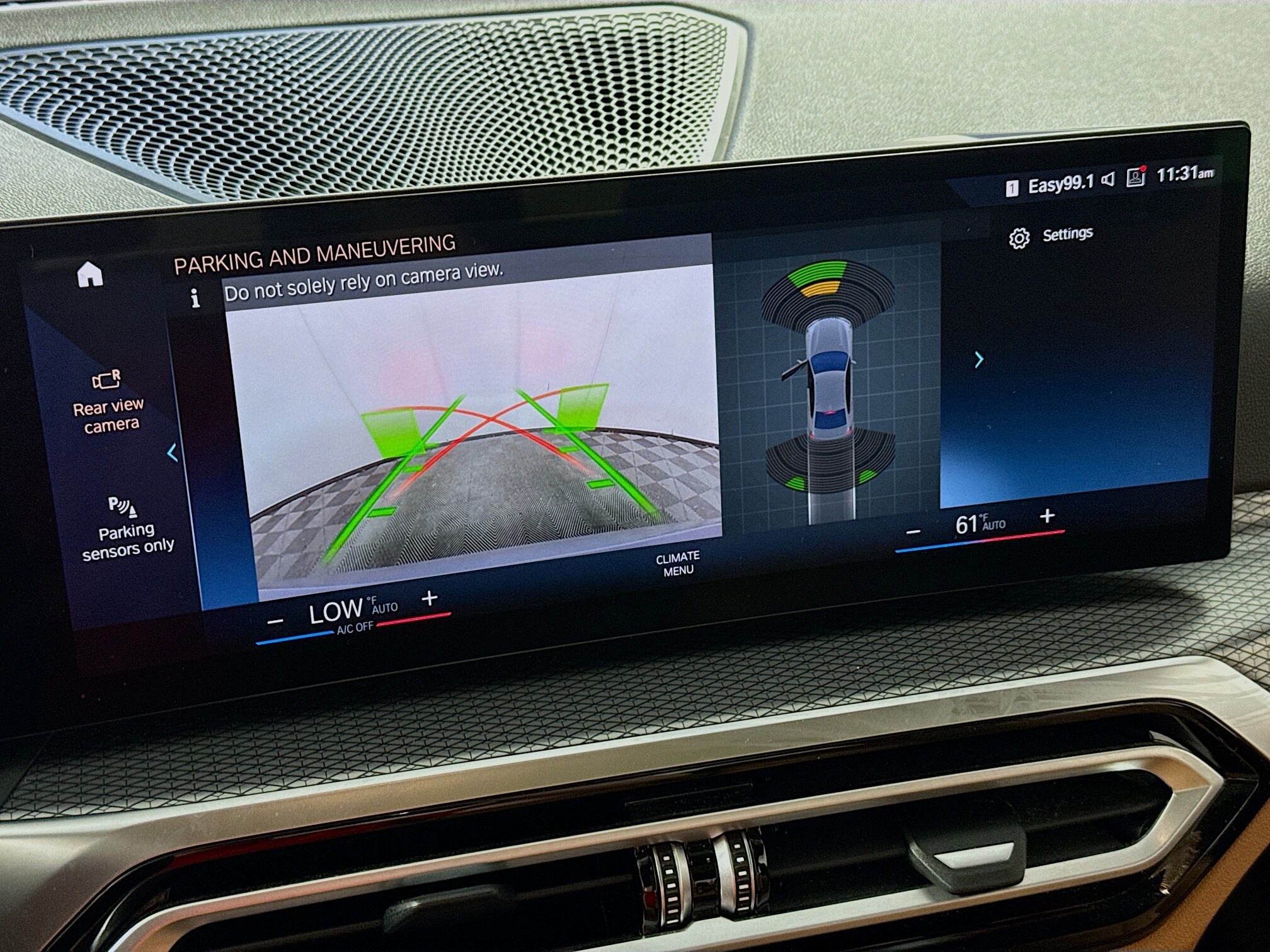 2023 Bmw 330e xDrive photo 2