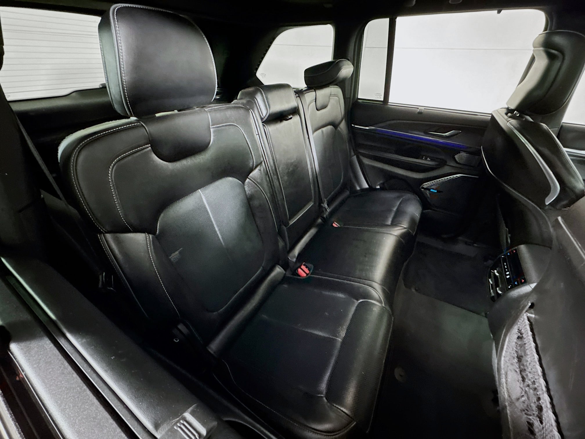 2022 Jeep Grand Cherokee Overland 4xe - Photo 26