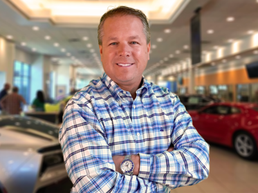 Staff member Jason Bourne from ID_2cc2a0259848