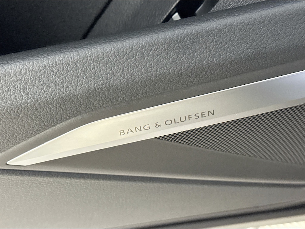 Used 2024 Audi Q8 e-tron Premium Plus quattro w/Navigation,Leather,Pano Roof,B&O Audio SUV