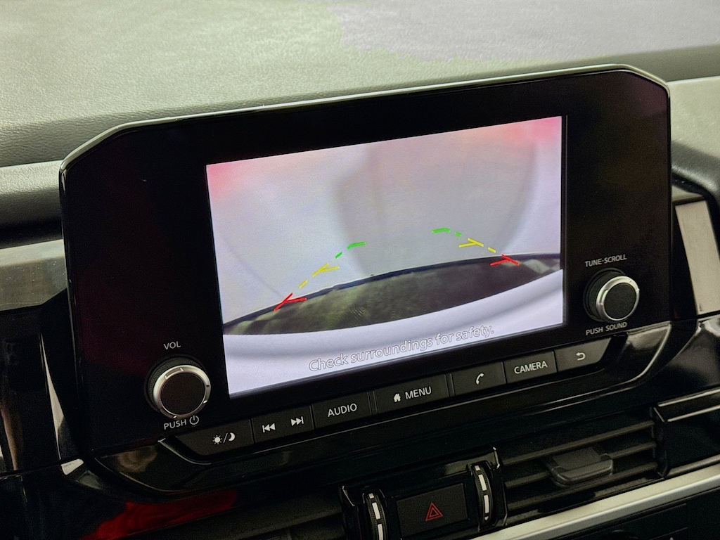 Used 2024 Nissan Pathfinder SV 4WD w/Heated Seats,Android & Apple Carplay SUV