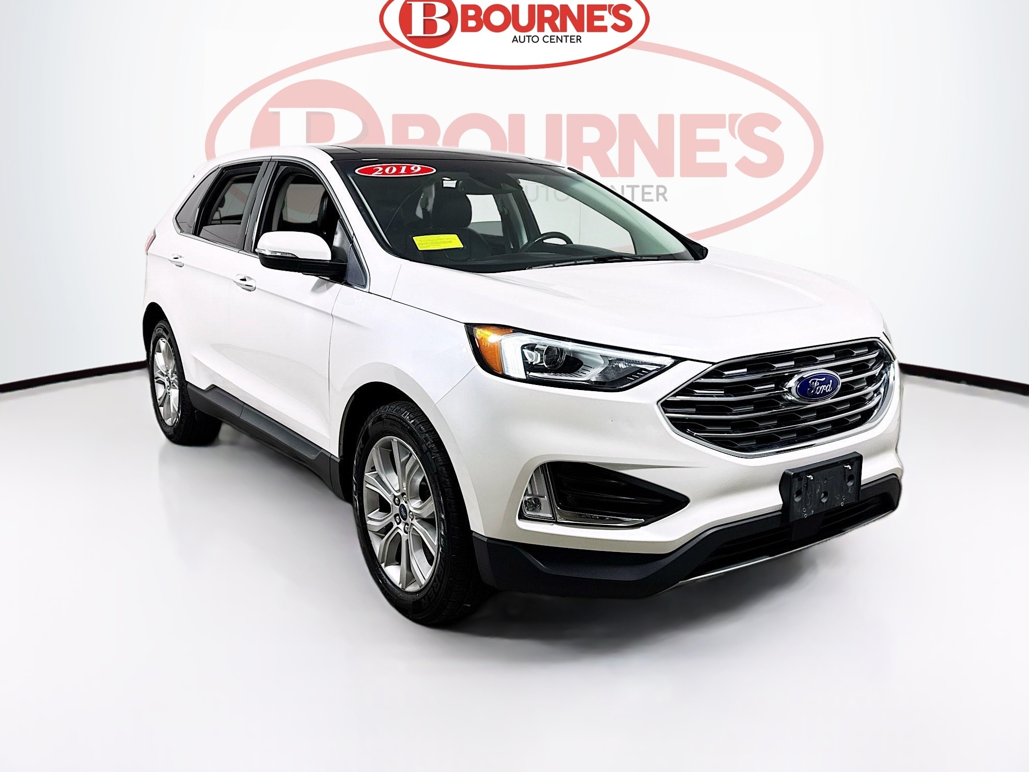 2019 Ford Edge Titanium's photo