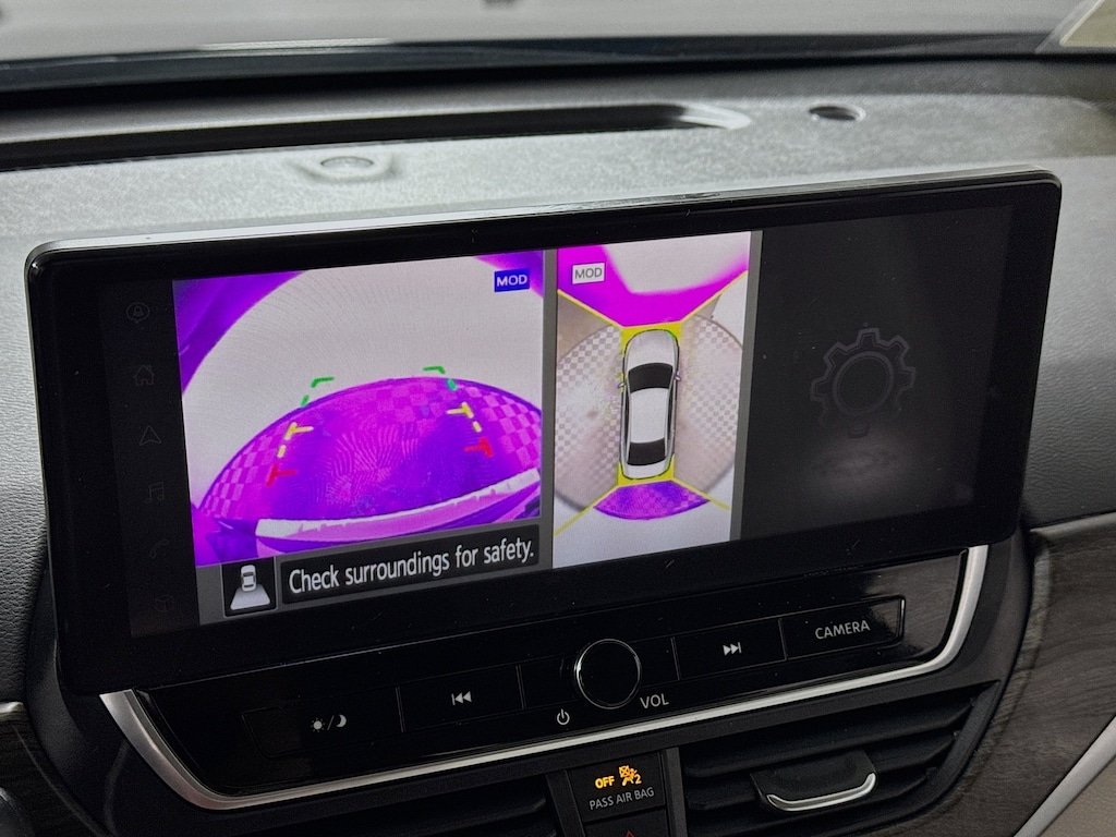 Used 2023 Nissan Altima 2.5 SL AWD w/Navigation,Leather,Sunroof,Bose Audio Sedan