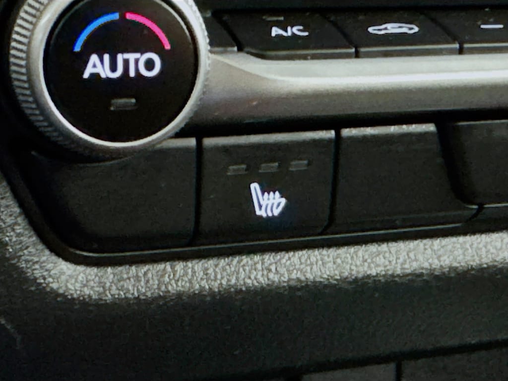 Used 2025 Mazda CX-50 2.5 S Premium AWD w/Heated Seats,Pano Sunroof SUV