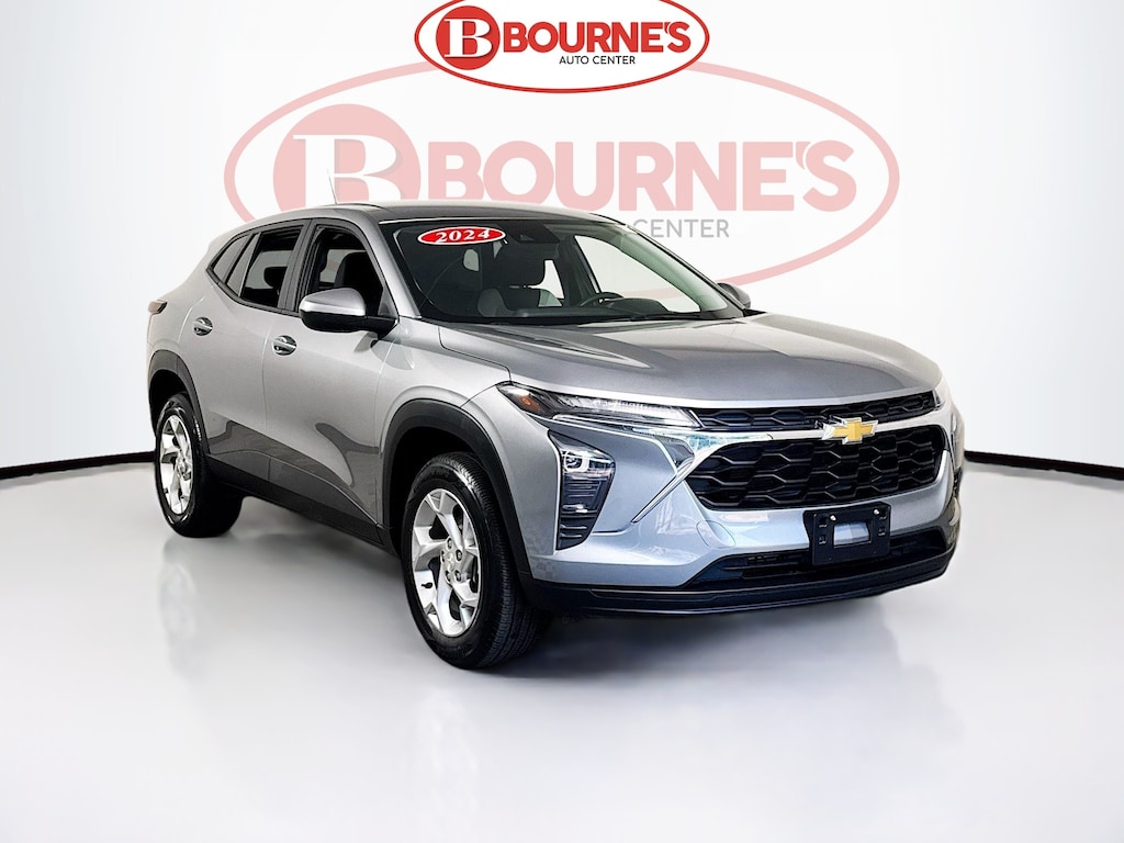 Used 2024 Chevrolet Trax LS w/Heated Seats,Android & Apple Carplay SUV
