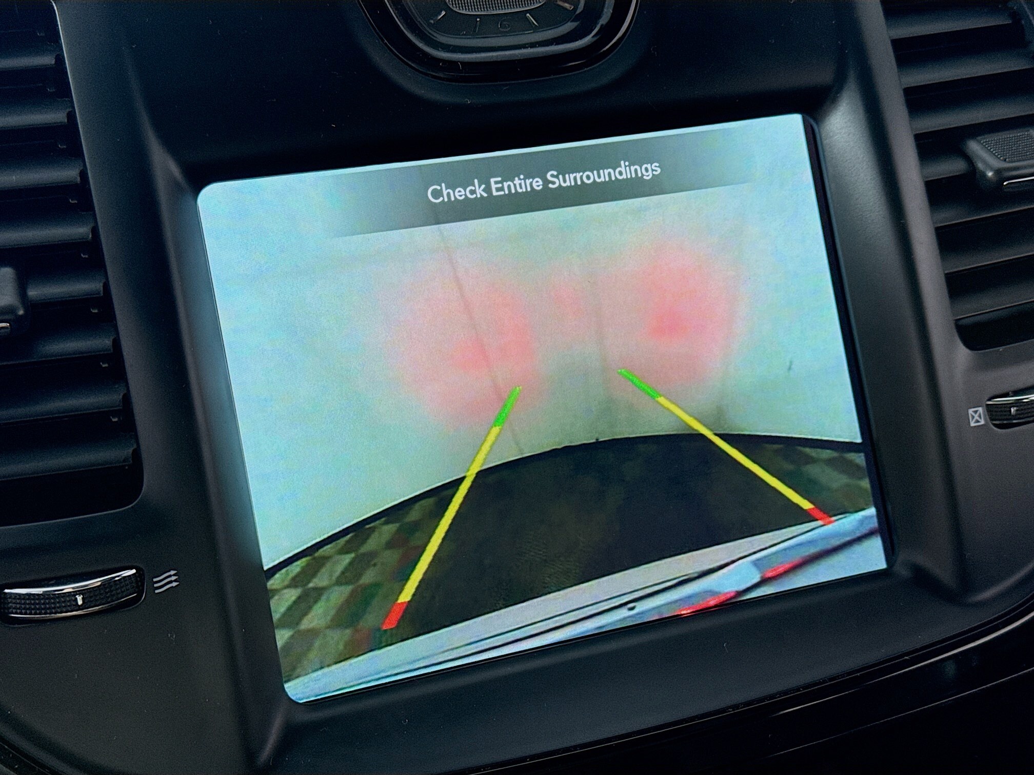 2020 Chrysler 300 photo 3