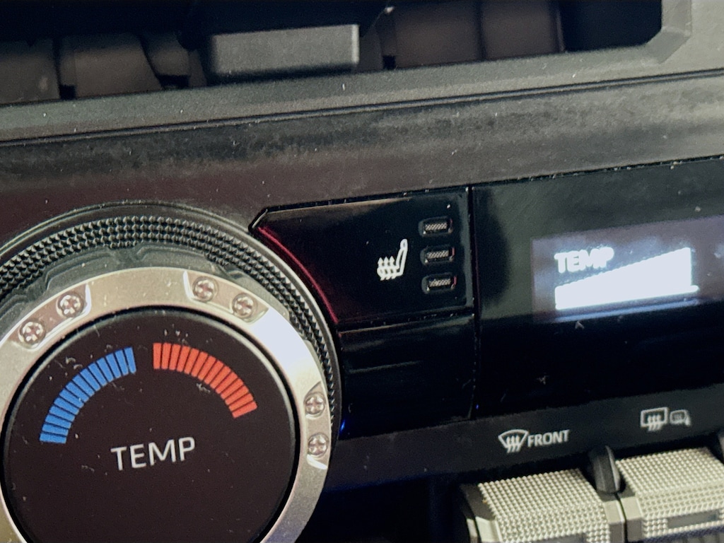 Used 2024 Toyota Tacoma Double Cab SR5 4WD w/Heated Seats,Android & Apple Carplay Truck Double Cab