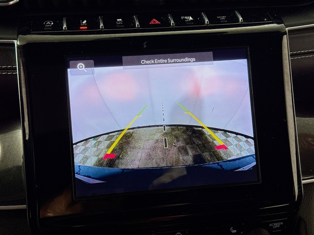 Used 2023 Jeep Grand Cherokee L Altitude 4x4 w/Heated Seats,Sunroof SUV