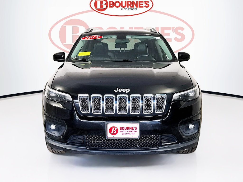 Used 2019 Jeep Cherokee Latitude Plus 4x4 w/Heated Seats SUV