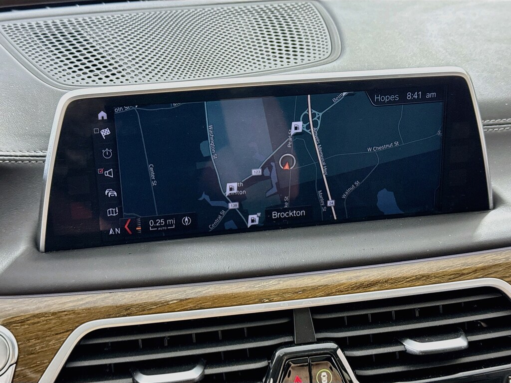 Used 2018 BMW 750i Msport xDrive w/Navigation,Heated Leather,Pano Sunroof Sedan