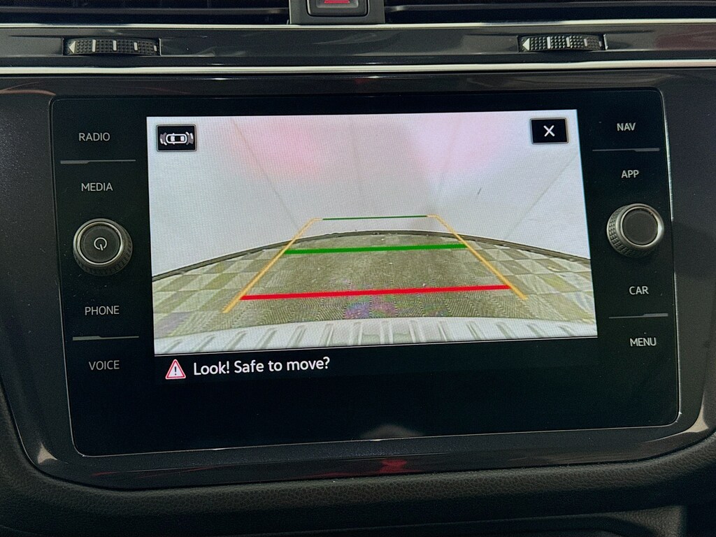 Used 2022 Volkswagen Tiguan 2.0T SEL R-Line 4Motion w/Navi,Leather,Pano Roof,Fender Audio SUV