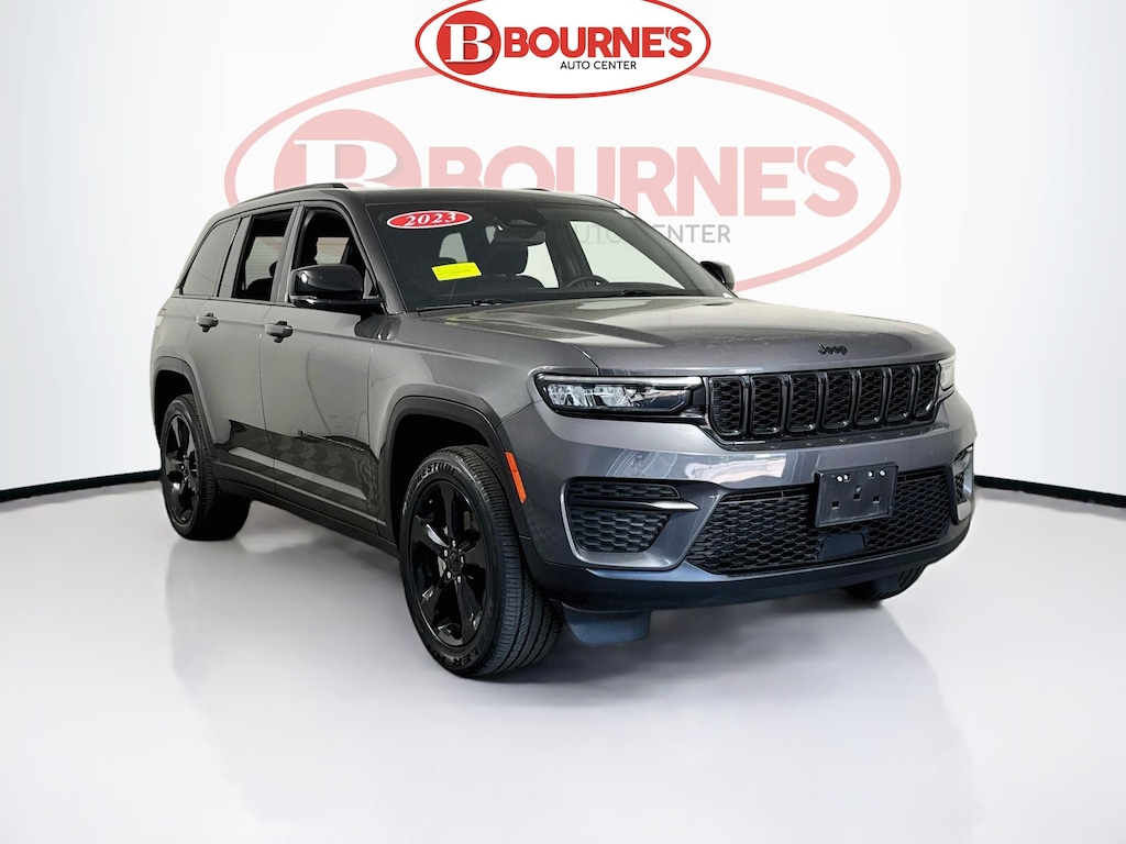 Used 2023 Jeep Grand Cherokee Altitude X 4x4 w/Heated Seats,Sunroof SUV