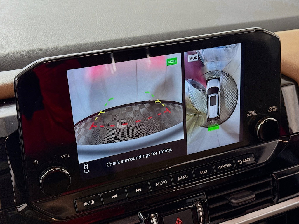 Used 2022 Nissan Pathfinder Platinum 4WD w/Navigation,Leather,Pano Sunroof SUV