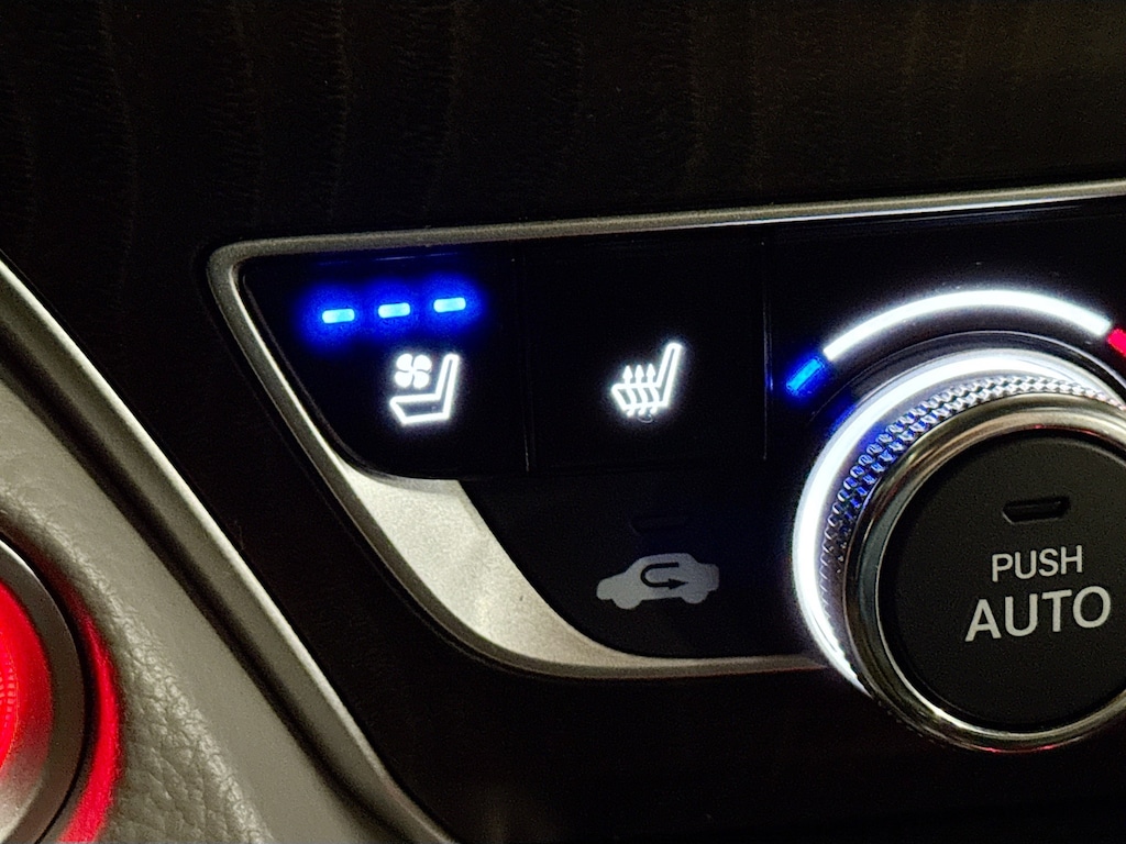 Used 2018 Honda Accord Touring 2.0T w/Navigation,Leather,Sunroof Sedan