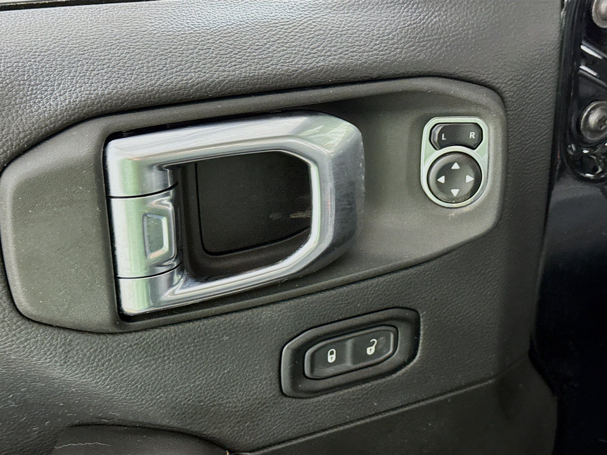 2025 Jeep Wrangler 4xe Sahara 4XE - Photo 19