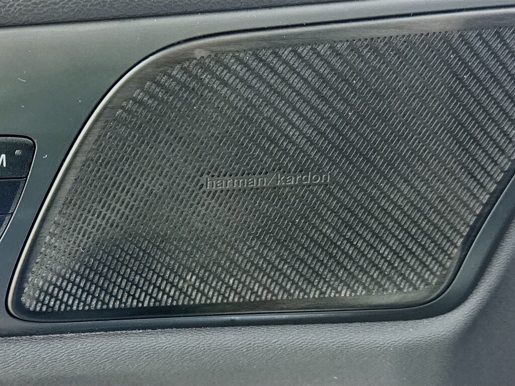 Used 2023 Volvo S60 B5 Ultimate Bright w/Navigation,Leather,PanoRoof Sedan