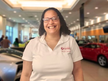 Staff member Esabelle DeBarros from ID_72316fcc261d